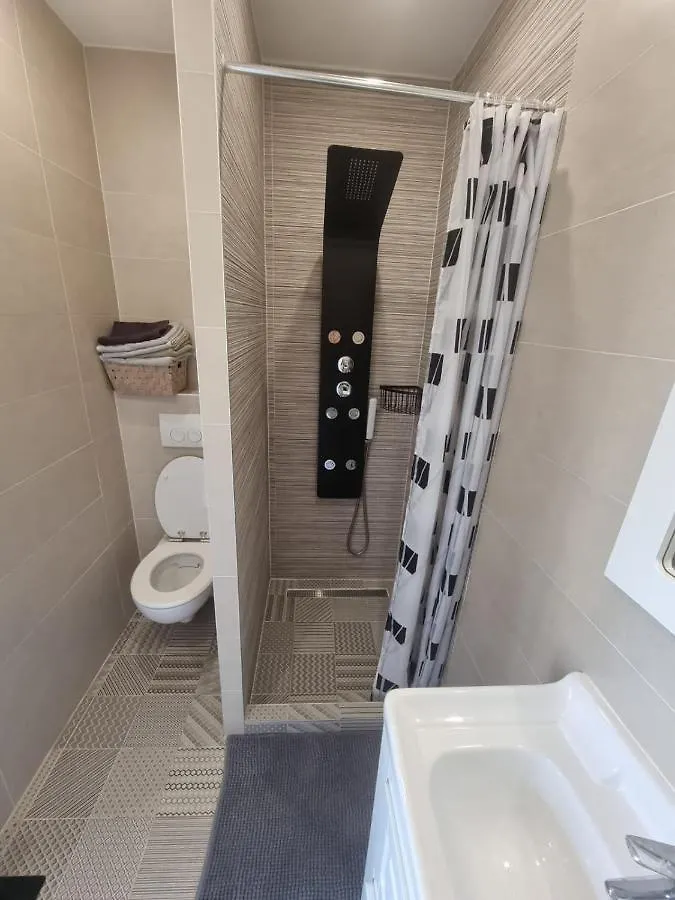 Villa Marta Porat  Apartamento