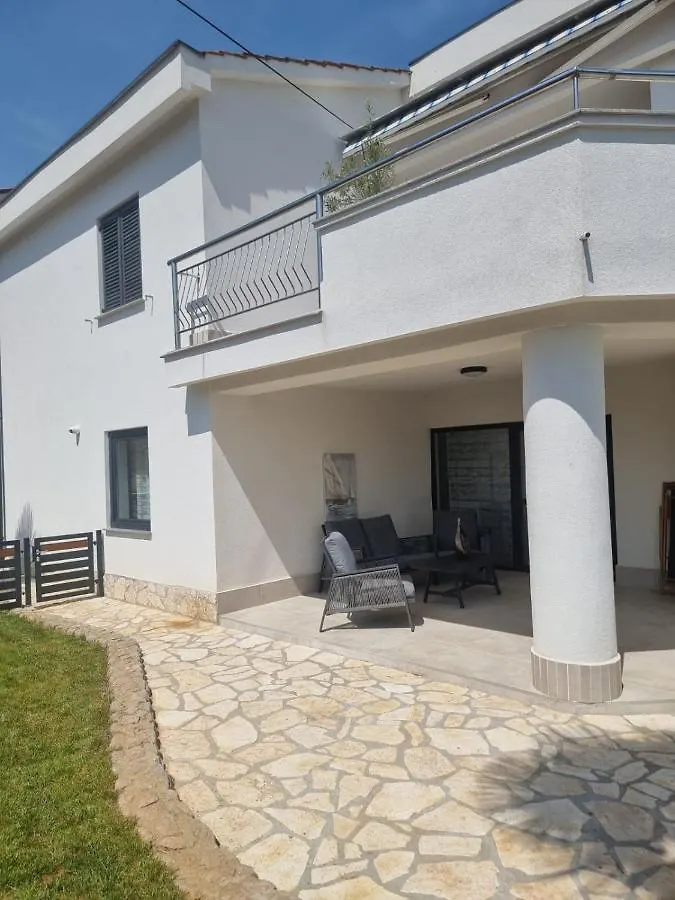 Villa Marta Porat  Porat (Krk)